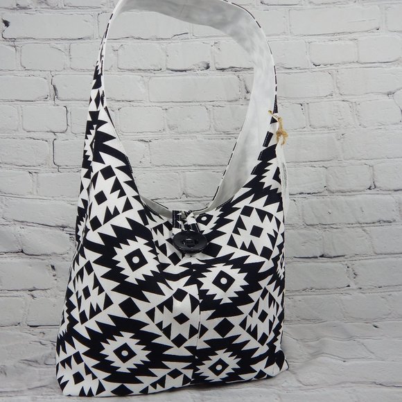 Gorgeous Handmade Hobo Bag - Picture 4 of 11